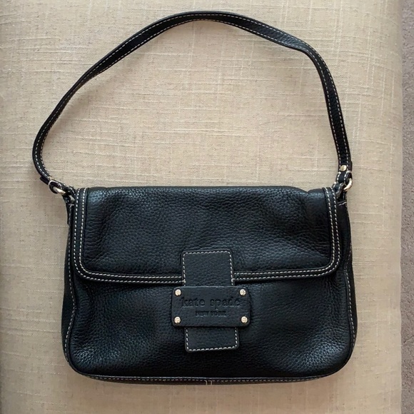 Classic pebbled leather Kate Spade Handbag - Picture 2 of 10